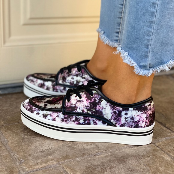 Floral Print Platform Retro Low Top Sneakers - Picture 6 of 8